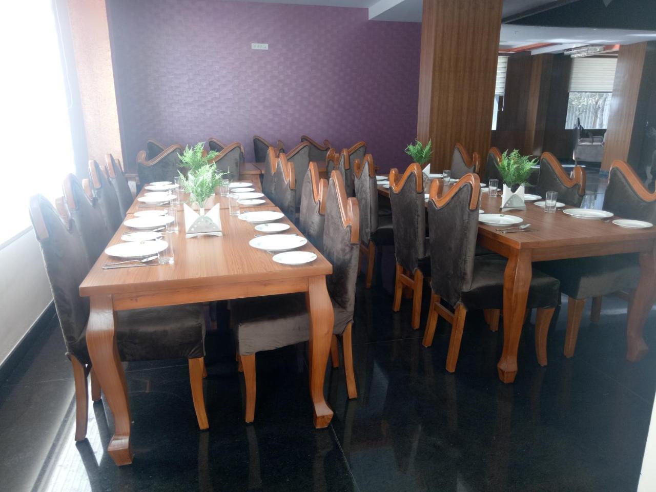 Npg Hotel Yelahanka Exteriér fotografie